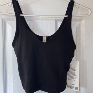 BNWT Women’s LuluLemon Align Tank!!